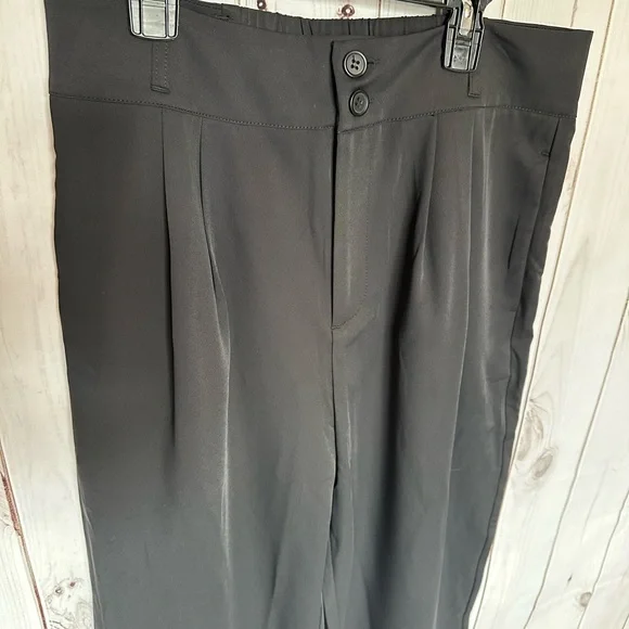 Halara High Waisted Side Pocket Work Flare Pants Size Large - Picture 2 of 5